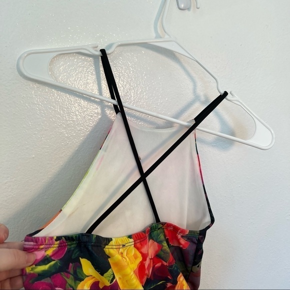 Flamingo Sleeveless Cross Back Blouse Floral - Picture 7 of 9